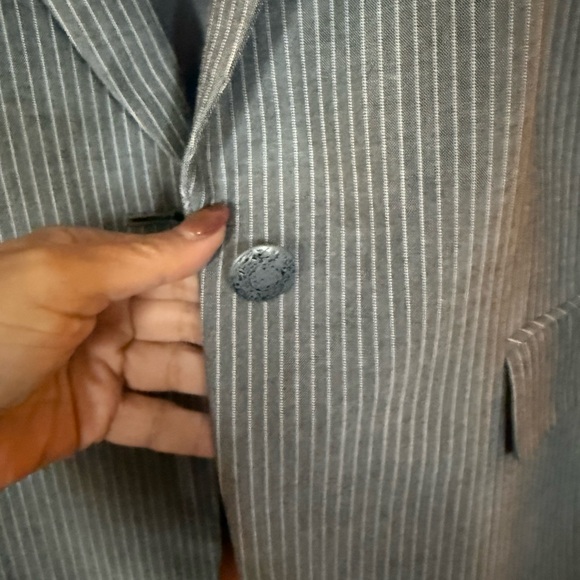 T Tahari Gray Pinstripe Women's Blazer - Picture 2 of 4